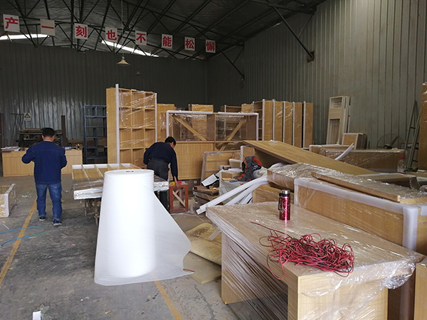 展柜生产基地11